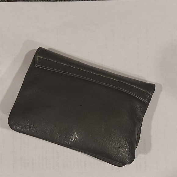 Buxton Grey Leather Card Holder - Picture 2 of 6